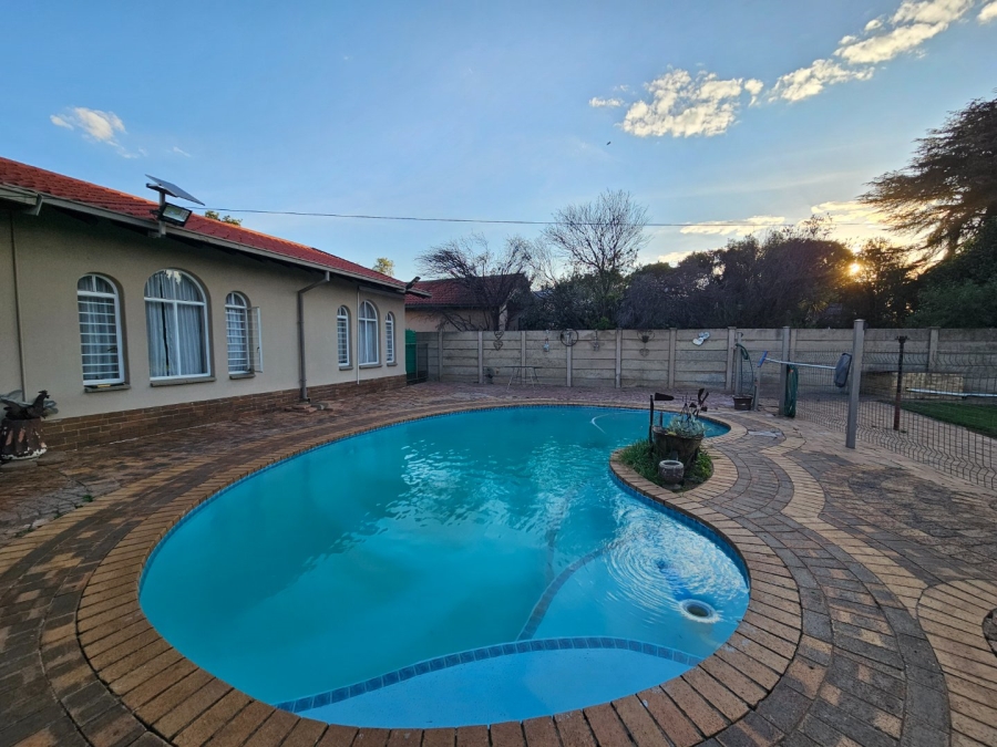 3 Bedroom Property for Sale in Vaalpark Free State